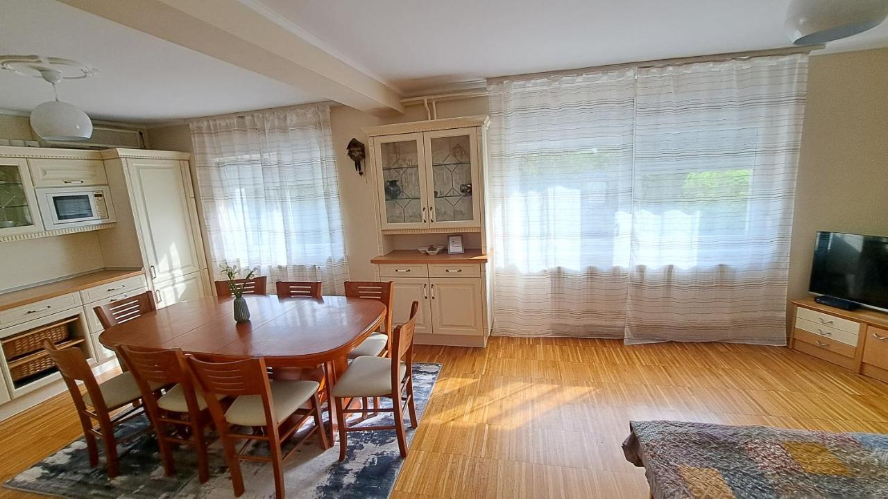 Vila Bbq Ljubljana Eksteriør bilde