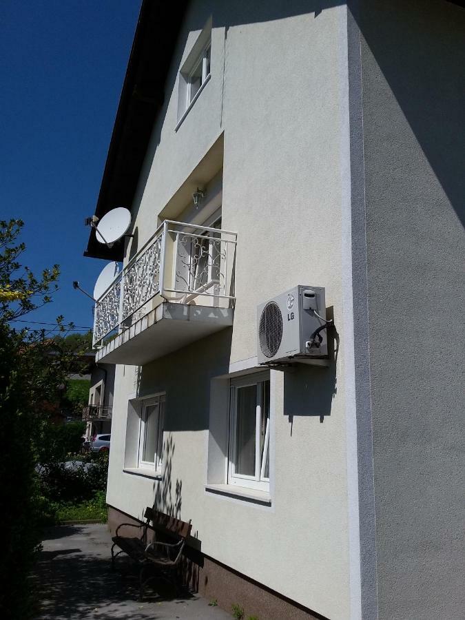 Vila Bbq Ljubljana Eksteriør bilde